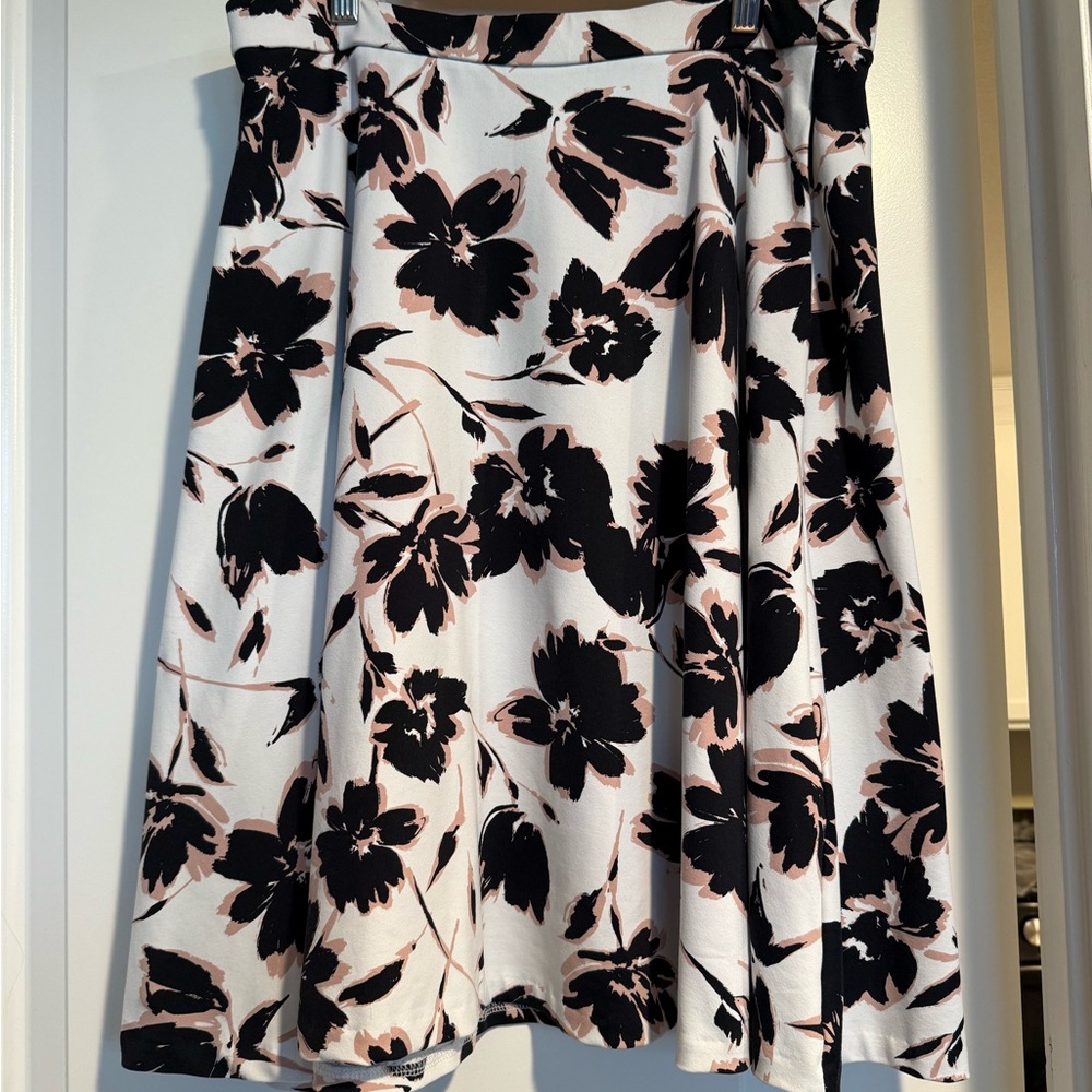 Adrienne Vittadini Black and Pink Floral A-Line Skirt